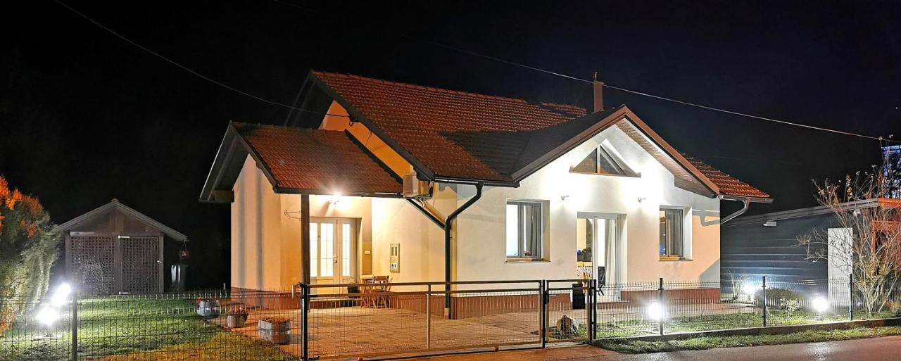Holiday Home Melani Sinac Exterior photo