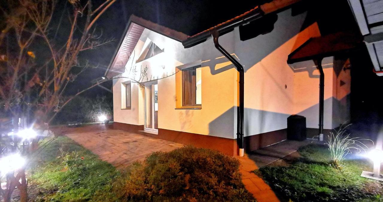 Holiday Home Melani Sinac Exterior photo